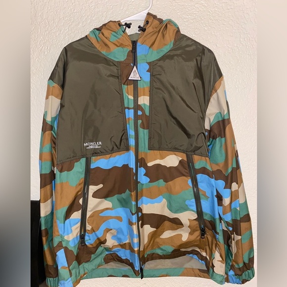 MONCLER KOUNDE MUTLICOLORWINDBREAKER SIZE MEDIUM